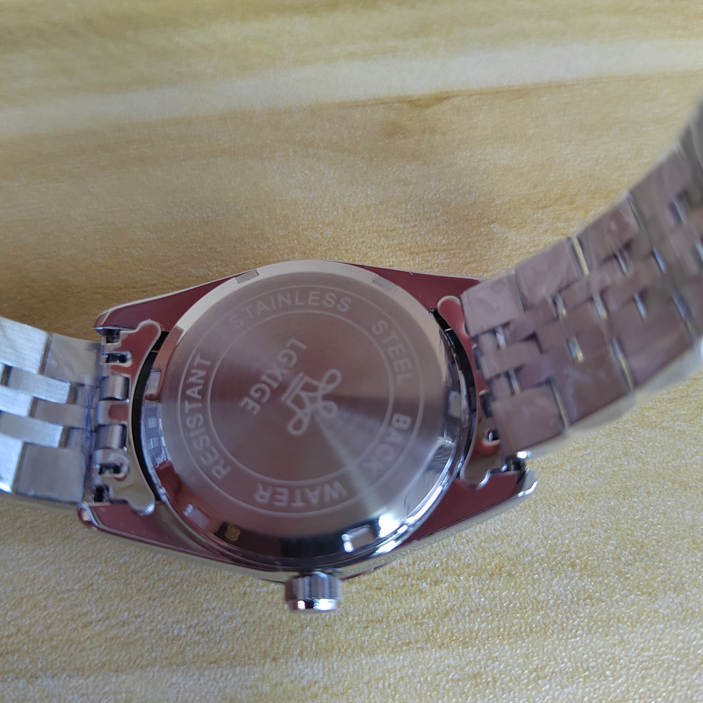 LGXIGE クリスタル女性ブレスレット腕時計トップブランド - Minimalist Thin Watch のレビューと価格