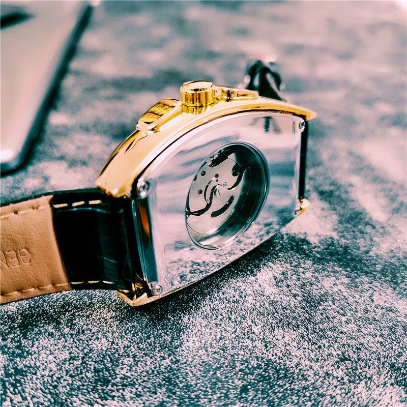 豪華なメンズ機械式時計、樽型スケルトンレザーストラップメンズ - Cartier Watch Tank のレビューと価格