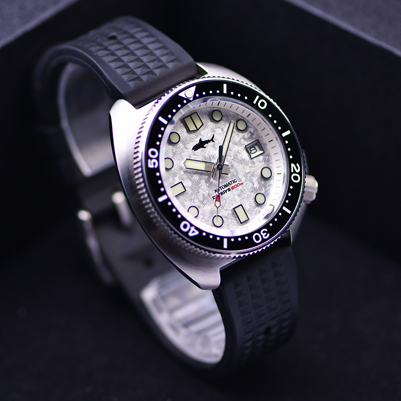 2025年限定版腕時計 スノーフレークアバロン パーソナライ - Waterproof Diving Watch のレビューと価格